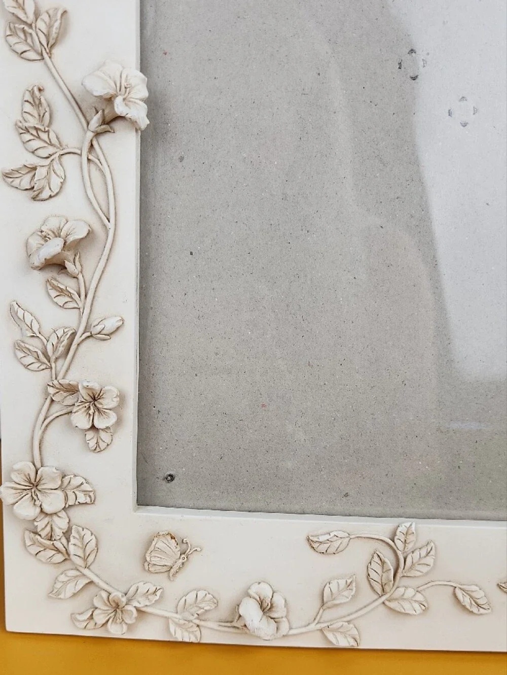 Home Accents Ivory Floral Embossed Photo Frame